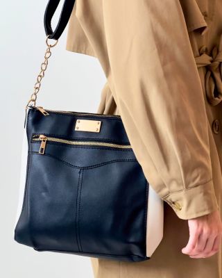 👜 Stylová i praktická – přesně taková má kabelka být! Crossbody JBFB 348 si oblíbíte na první nošení, nenadarmo je to...